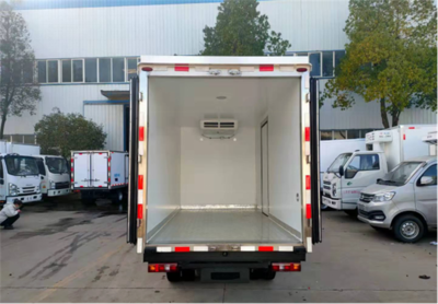 肉鉤冷藏車價(jià)格解析 江淮、隨車吊與市場行情