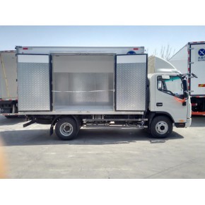 冷鏈物流與城市配送的得力助手 1-15米冷藏車、快遞貨車與隨車吊的批量定制解決方案